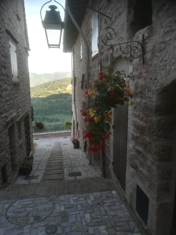 La Scuola Del Castello Localita San Giovanni Spello Exterior foto